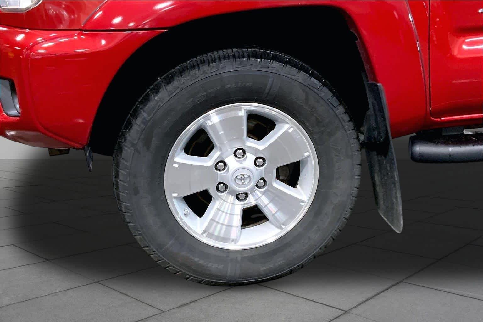 Used 2015 Barcelona Red Metallic Toyota  image 11
