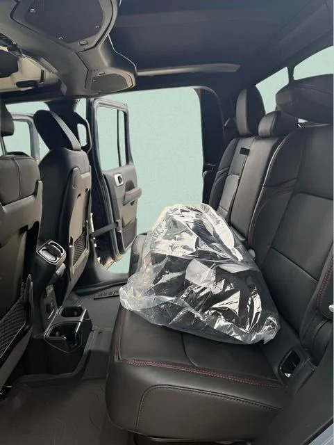 New 2026 Anvil Clear-Coat Exterior Paint Jeep Rubicon X image 25