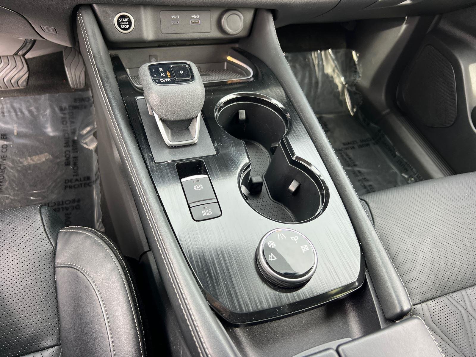 Used 2023 Caspian Blue Metallic/Super Black Nissan Platinum image 33