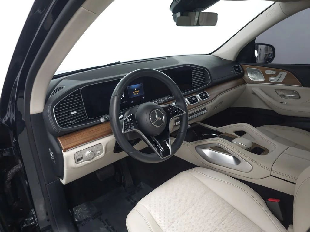 Used 2024 Emerald Green Metallic Mercedes-Benz GLE 450 image 9