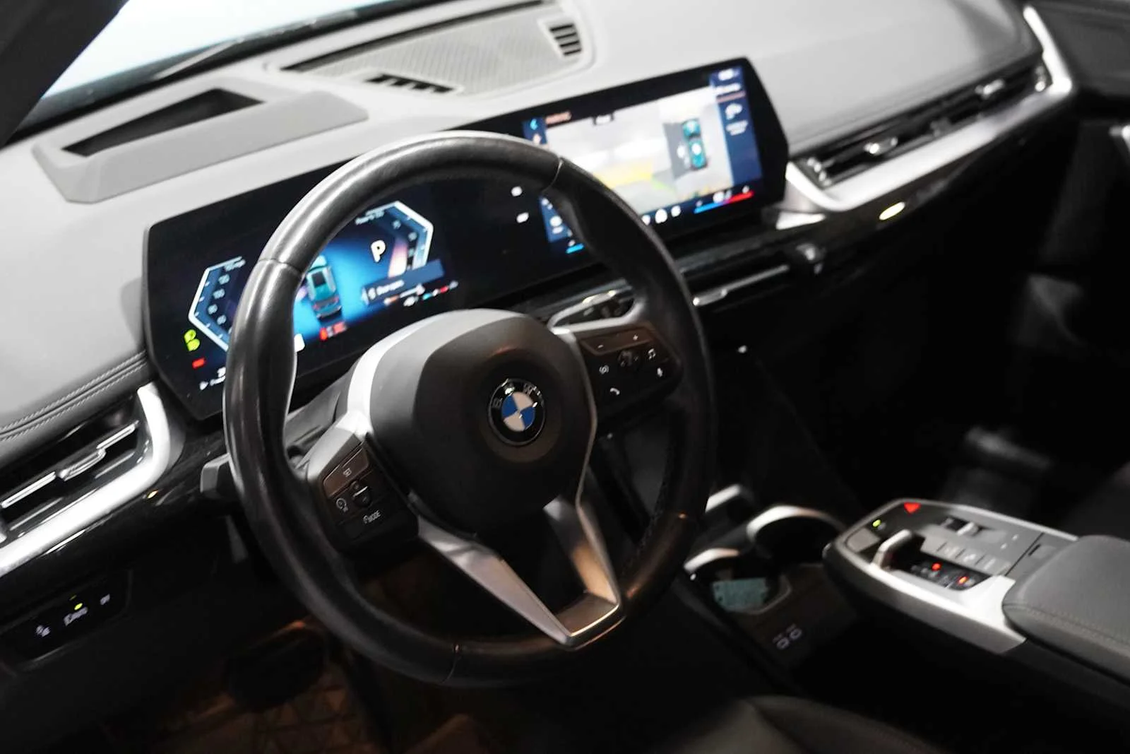 Used 2024 Blue Bay Lagoon Metallic BMW xDrive28i image 10