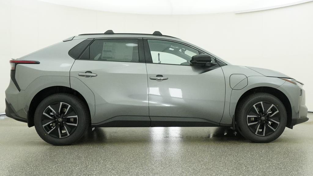 New 2026 Heavy Metal Toyota XLE image 13