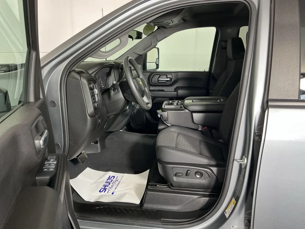 Used 2024 Gray Chevrolet Custom image 16