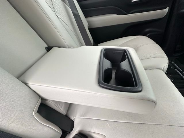 Used 2024 Red Toyota Limited image 31