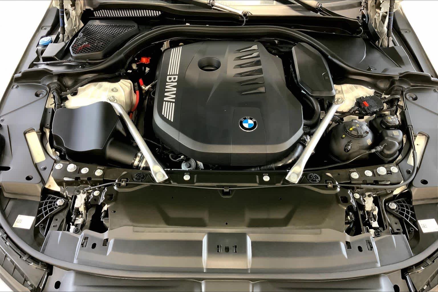 Certified Used 2024 Alpine White BMW 540i xDrive image 30