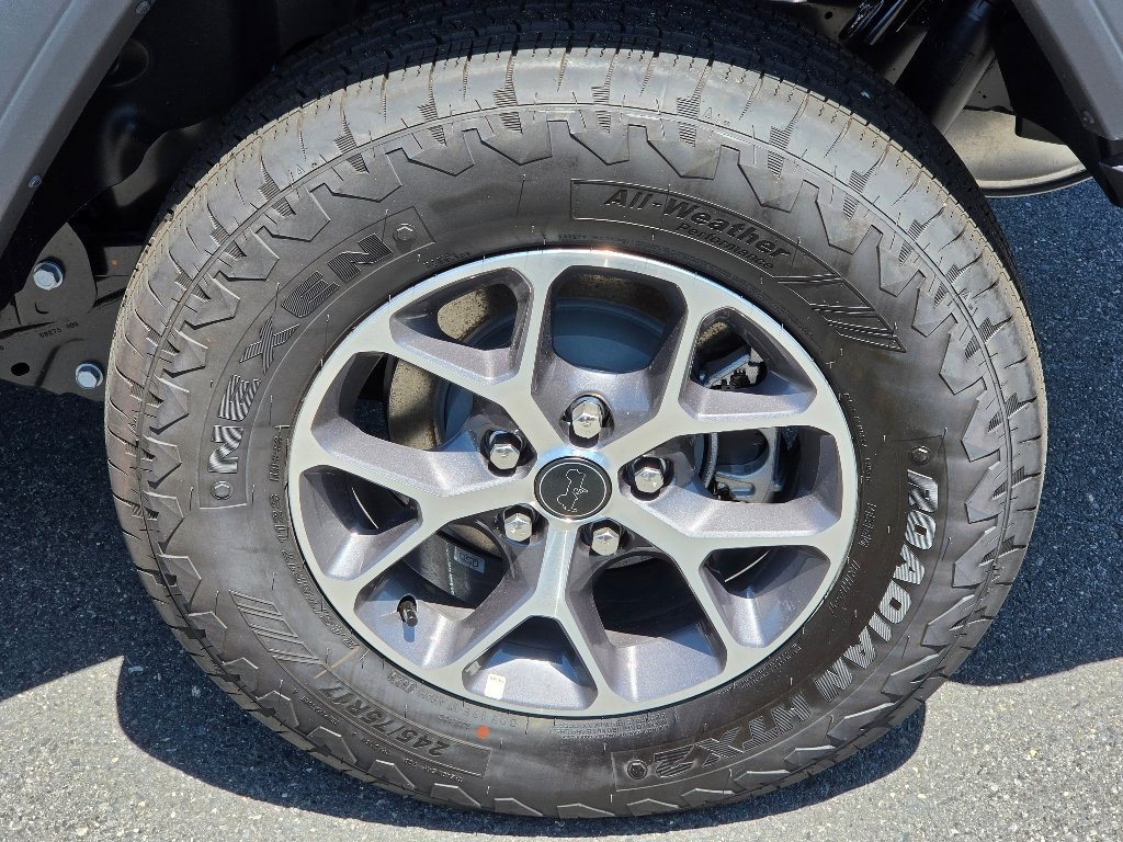 New 2026 Anvil Clear-Coat Exterior Paint Jeep Sport S image 4