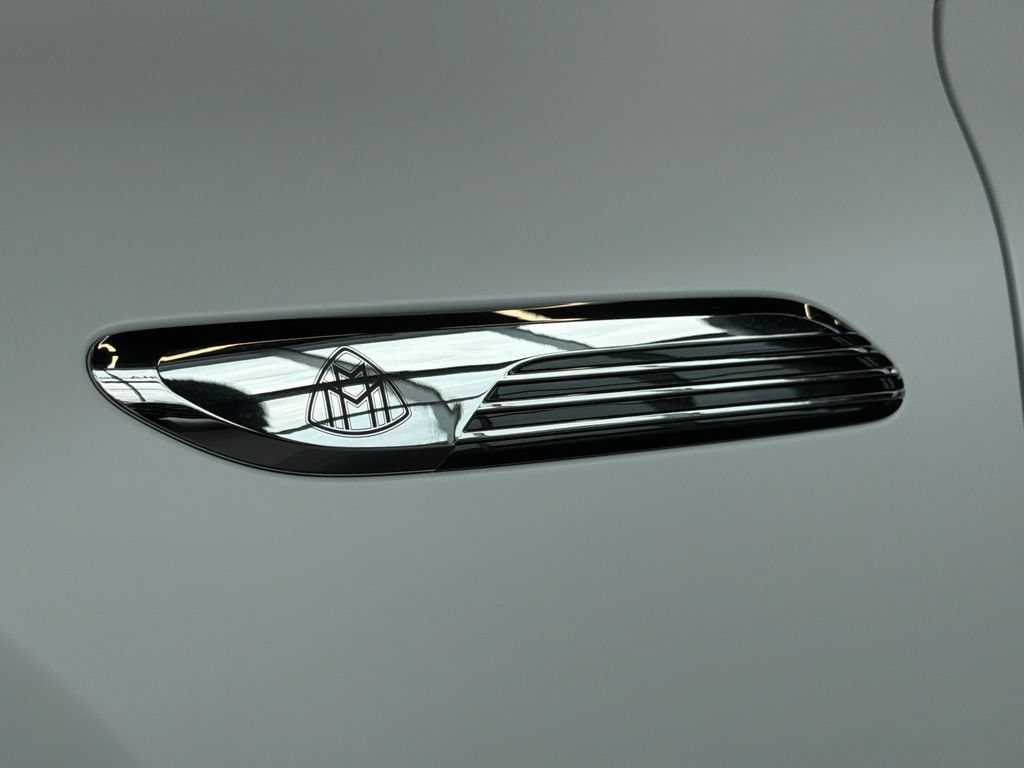 New 2027 MANUFAKTUR moonlight white magno (White Ambiance) Mercedes-Benz Maybach SL 680 Monogram Series image 60