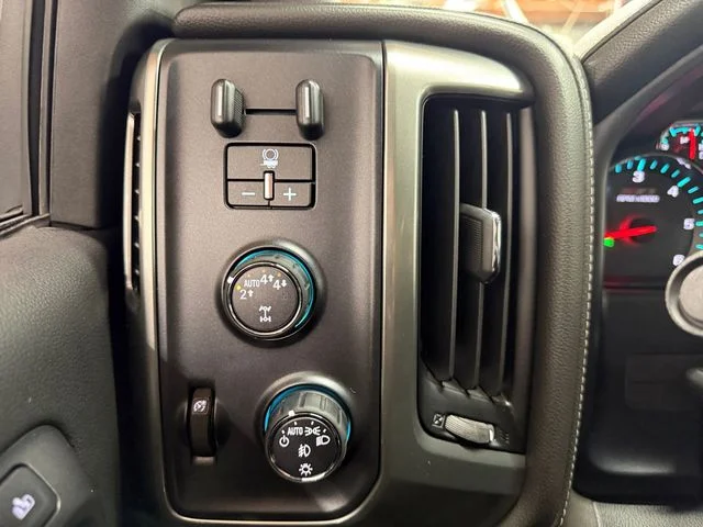 Used 2018 White Chevrolet LTZ image 33