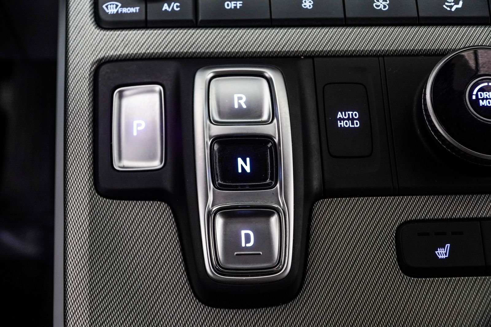 Used 2025 Black Hyundai SEL image 23