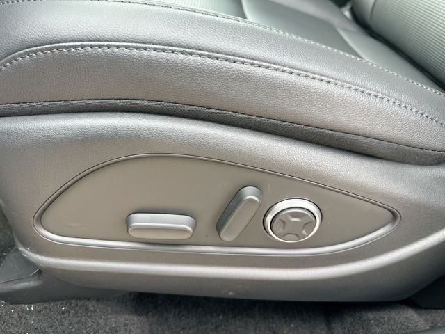 New 2026 White Hyundai Limited AWD image 45
