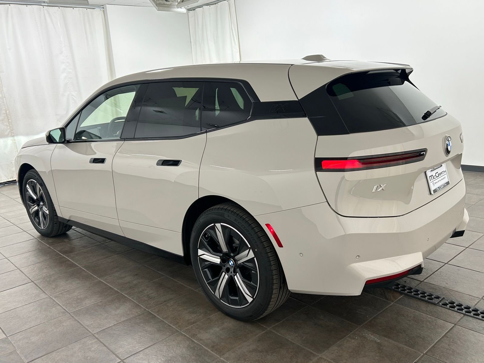 New 2026 Dune Grey Metallic BMW xDrive45 image 3