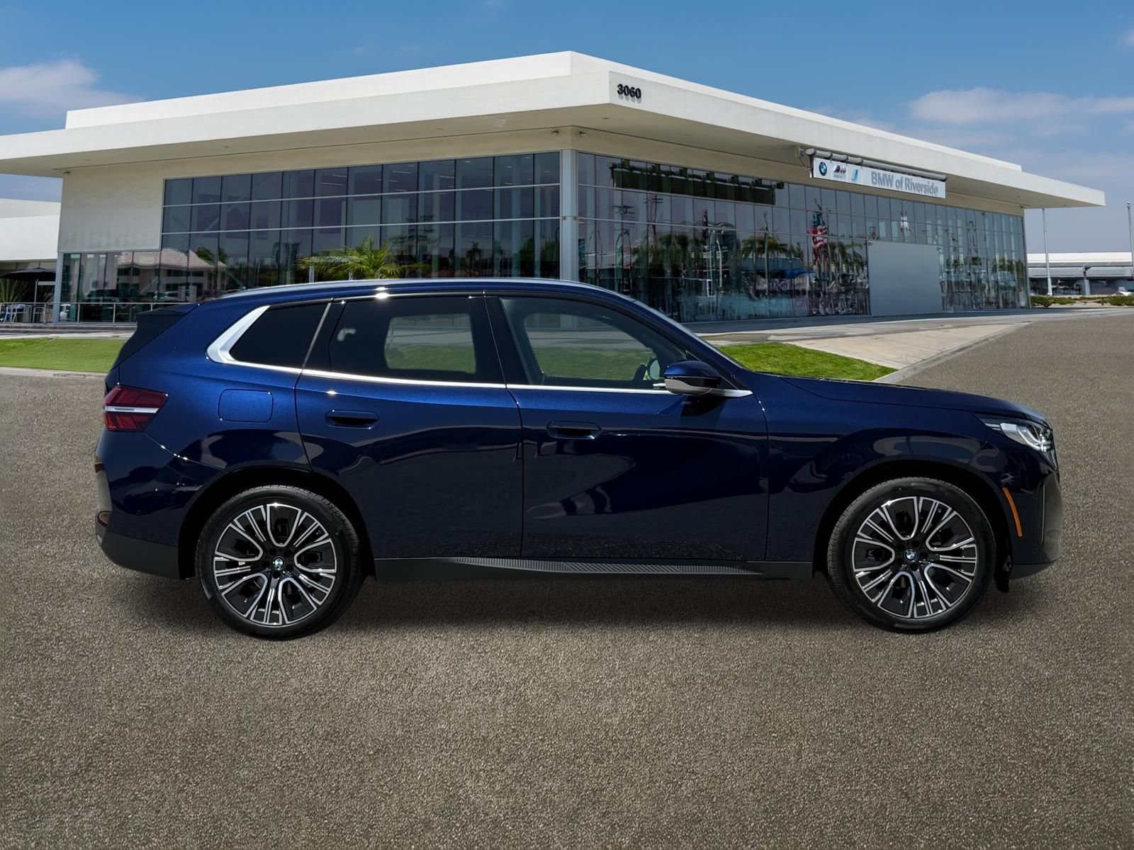 New 2026 Tanzanite Blue II Metallic BMW 30 xDrive image 12