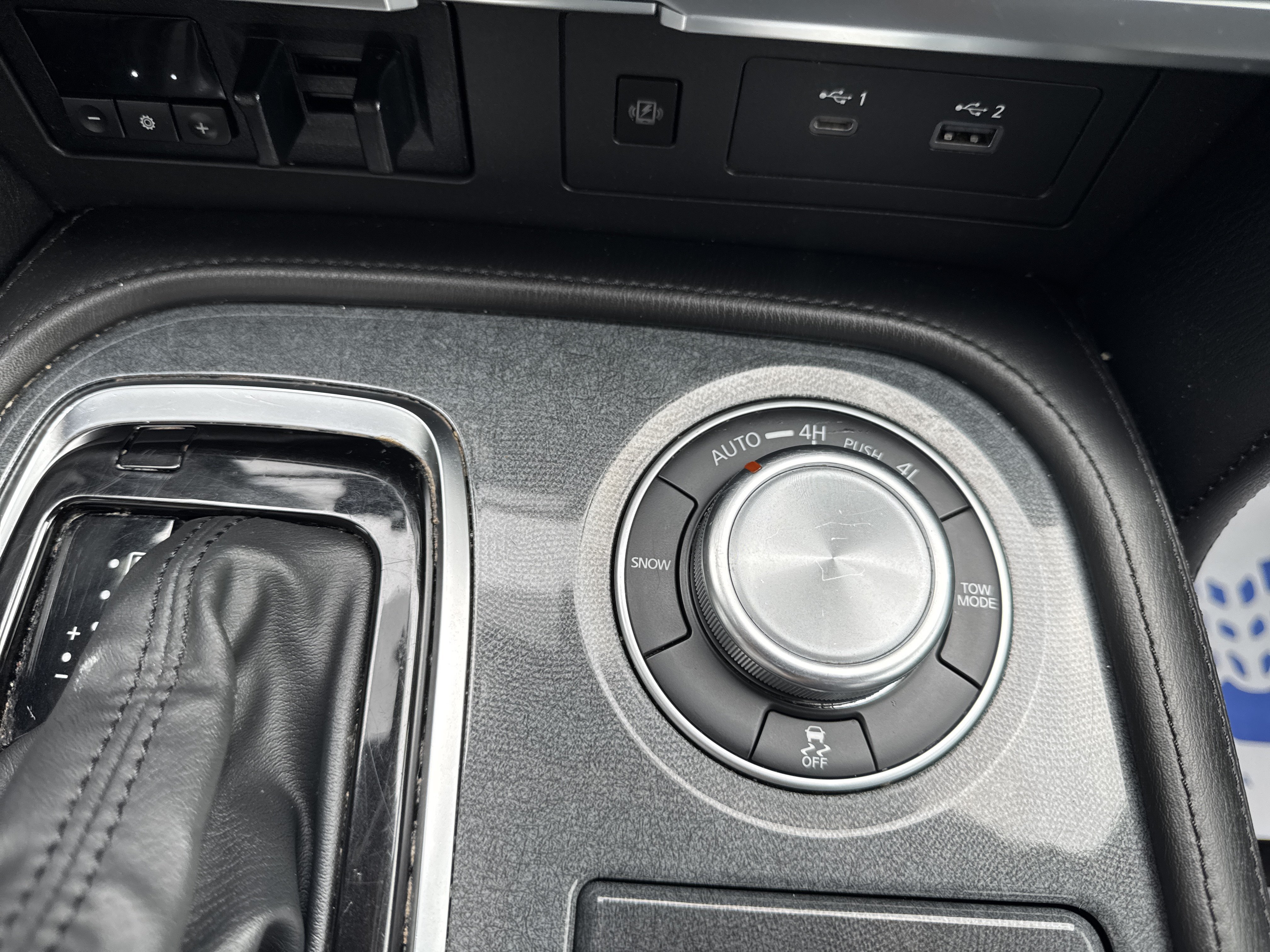 2022 Nissan Armada SL - Photo 36