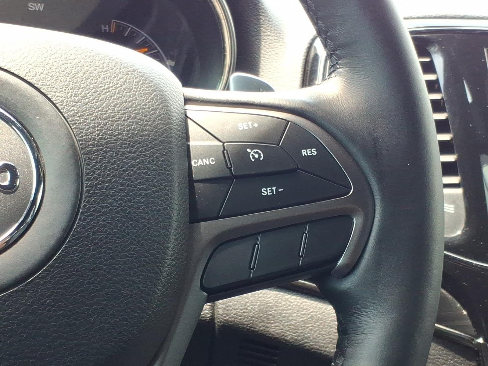 Used 2020 Bright White Clearcoat Jeep Limited X image 28