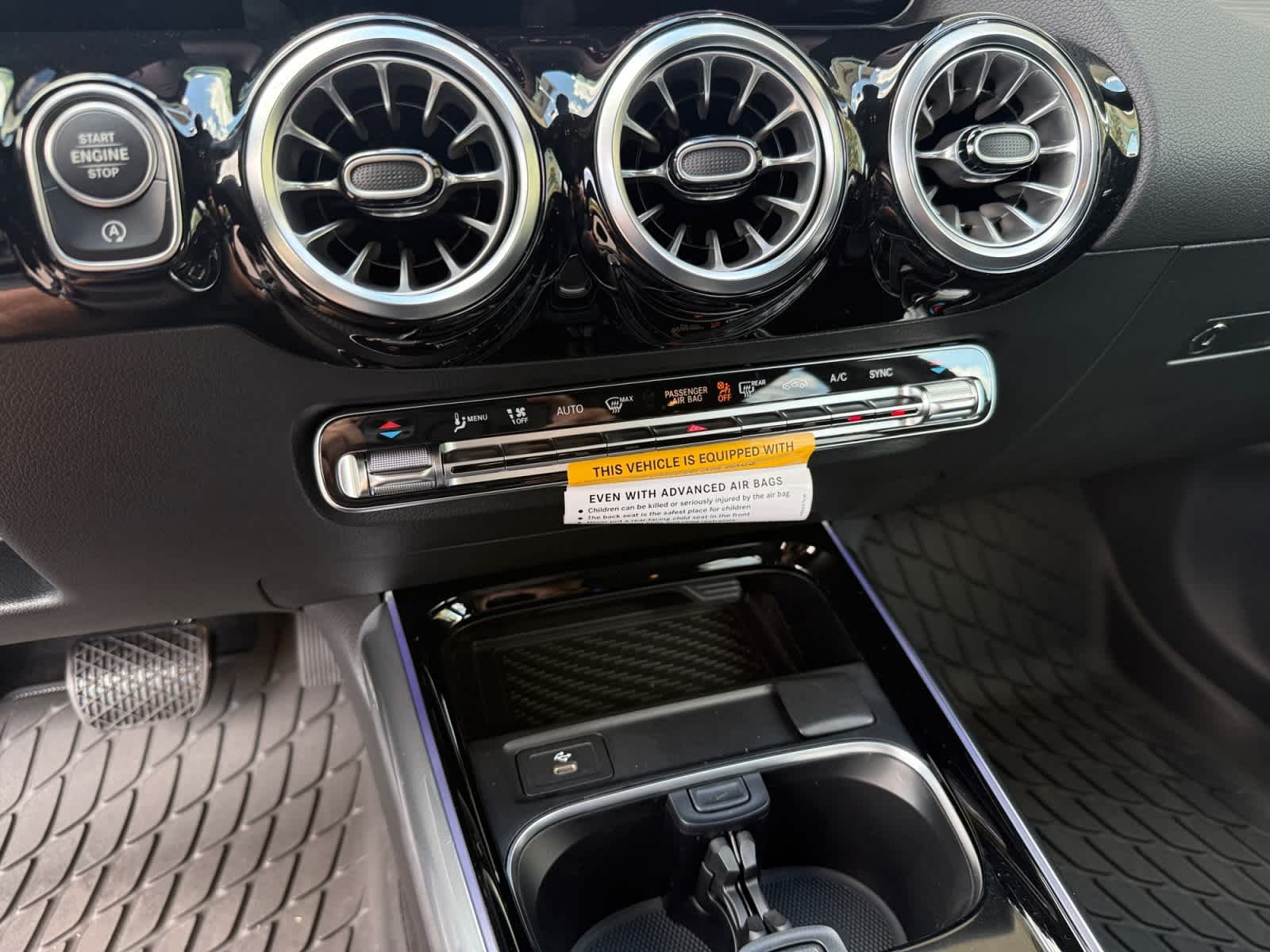 New 2026 Cosmos Black Metallic Mercedes-Benz GLA 250 image 19