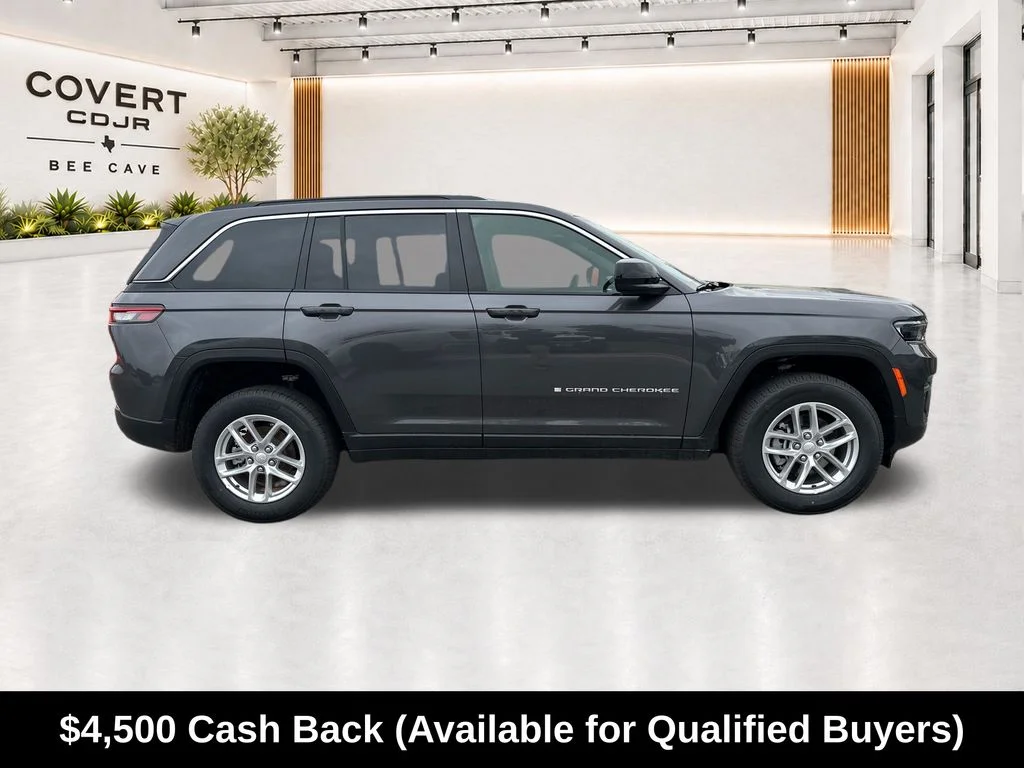 New 2026 Baltic Gray Metallic Clear-Coat Exterior Paint Jeep Laredo image 15