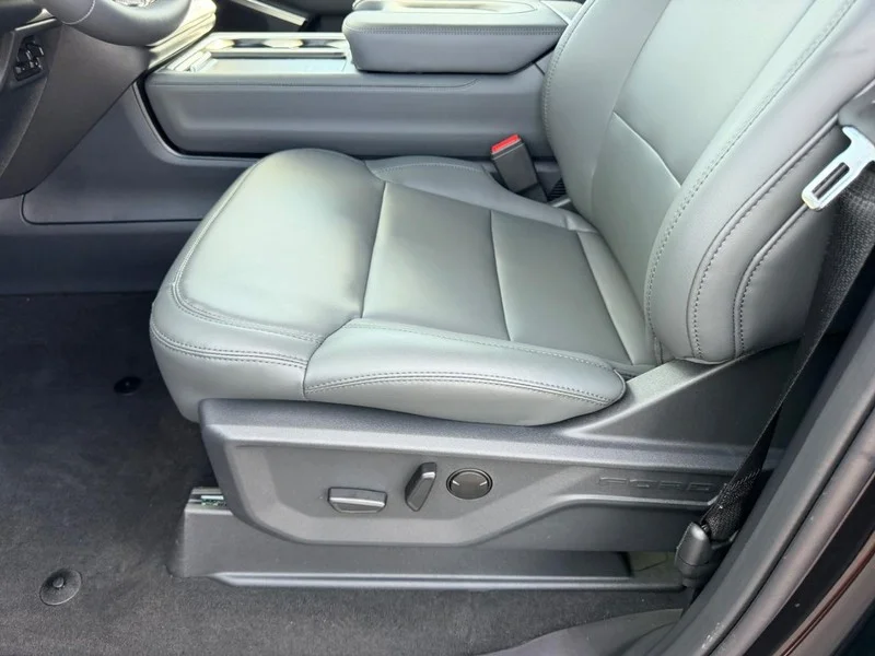 New 2026 Agate Black Metallic Ford Active image 21