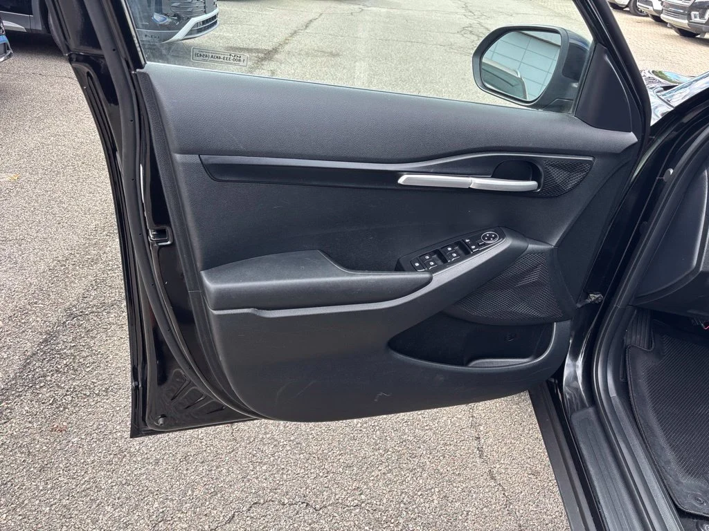 Used 2024 Black Kia LX image 10