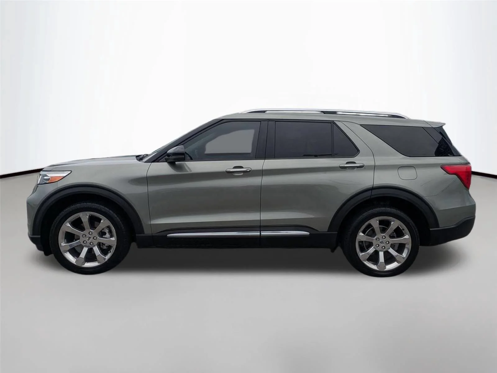 Used 2020 Silver Spruce Metallic Ford Platinum image 8
