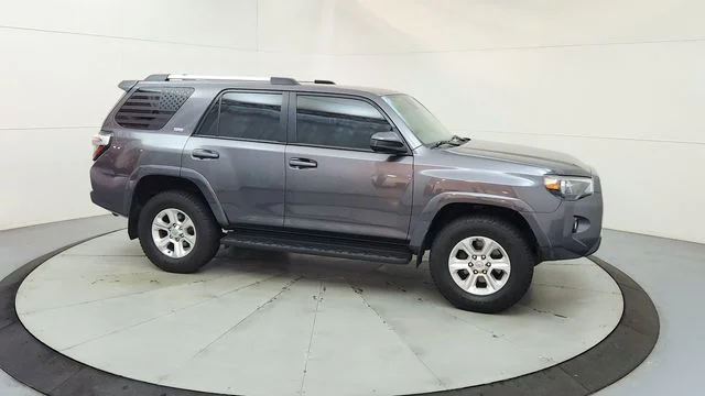 2020 Toyota 4Runner SR5 - Photo 13