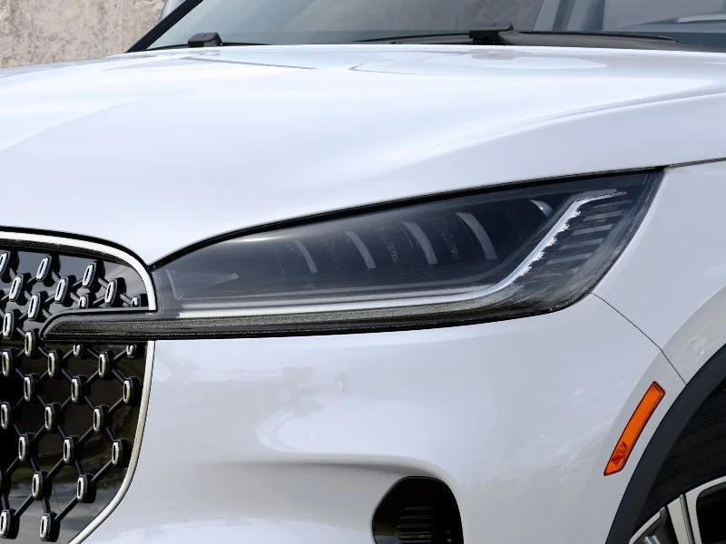 New 2027 White Lincoln Premiere image 18