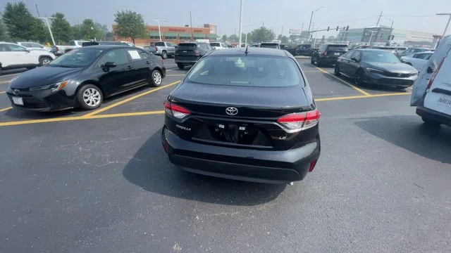 2025 Toyota Corolla LE - Photo 9