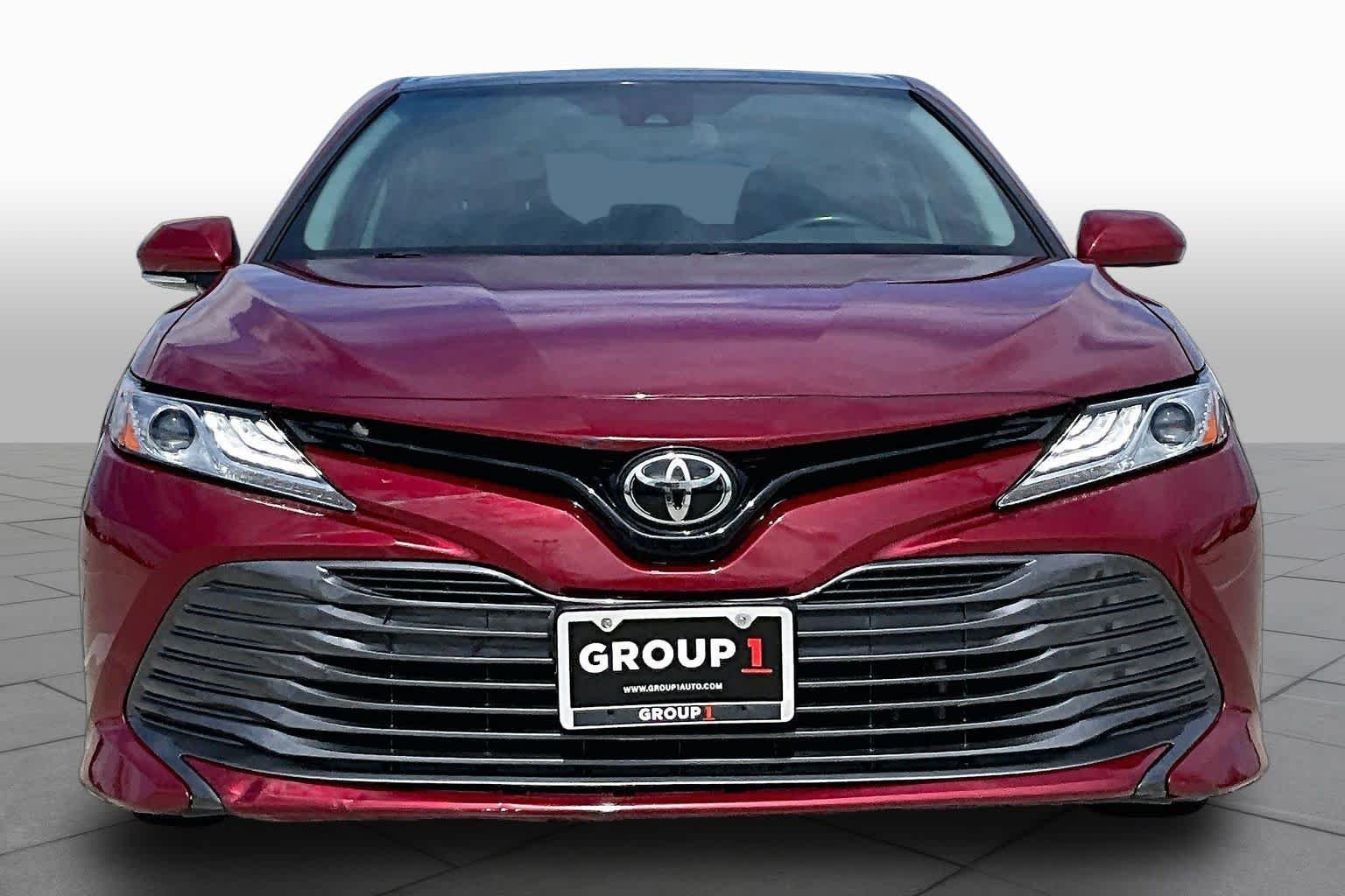 Used 2019 Ruby Flare Pearl Toyota XLE image 4
