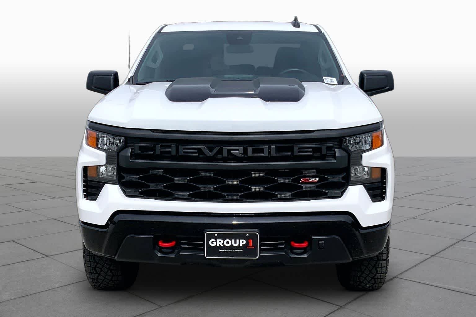 Certified Used 2025 Summit White Chevrolet Custom Trail Boss image 4