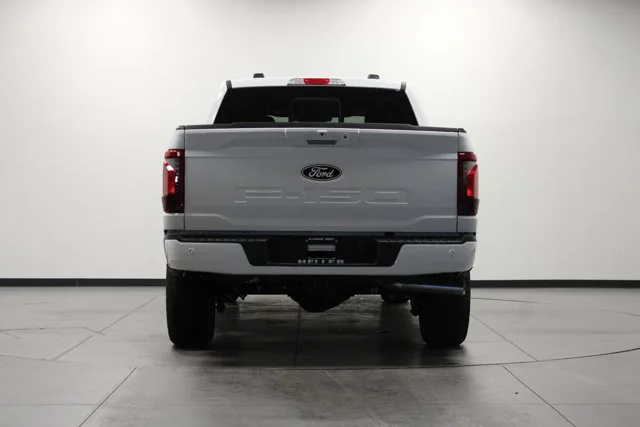 New 2026 Oxford White Ford XLT image 28