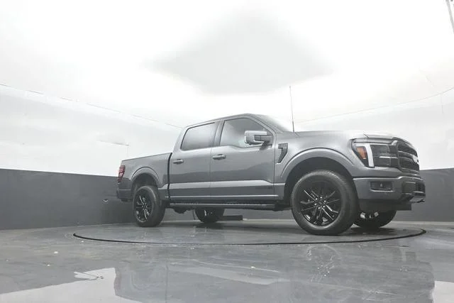 New 2026 Gray Ford Lariat image 36