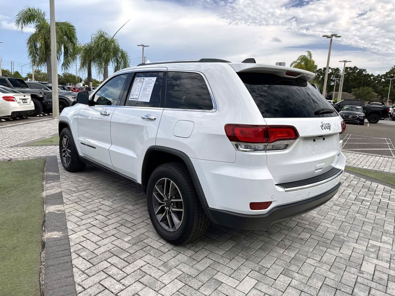 Used 2020 Bright White Clearcoat Jeep Limited image 4