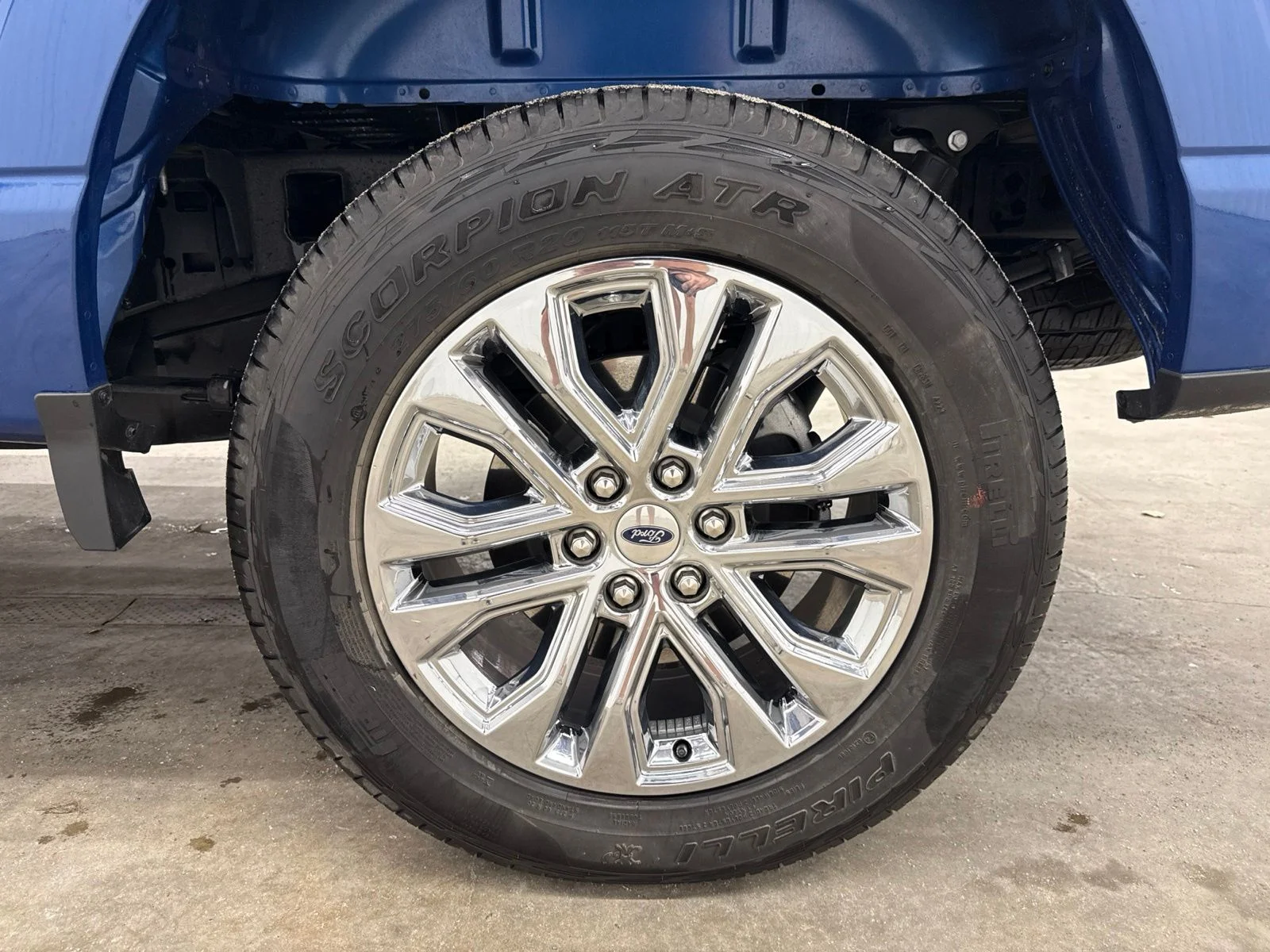 Used 2024 Blue Metallic Ford XLT image 13