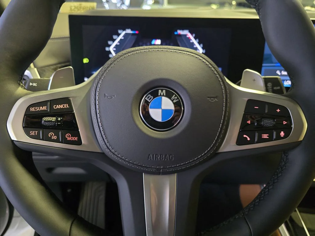 Used 2026 Alpine White BMW sDrive40i image 22