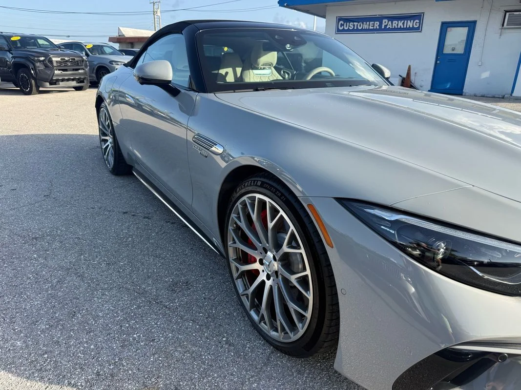 Used 2022  Mercedes-Benz 4MATIC® image 22