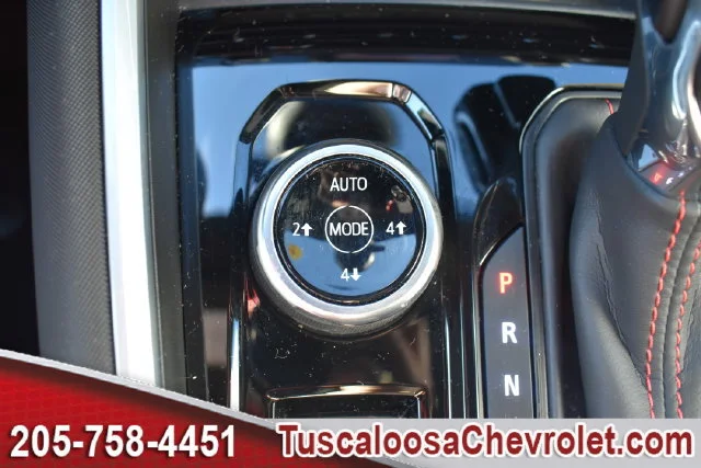 Used 2025 Black Chevrolet Z71 image 38