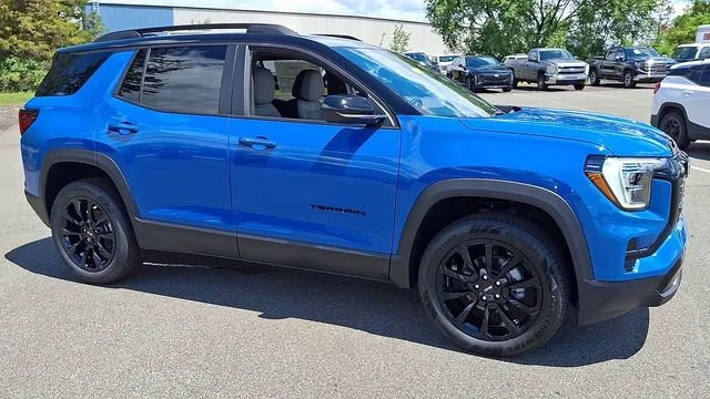 New 2026 Rapids Metallic GMC Elevation image 3
