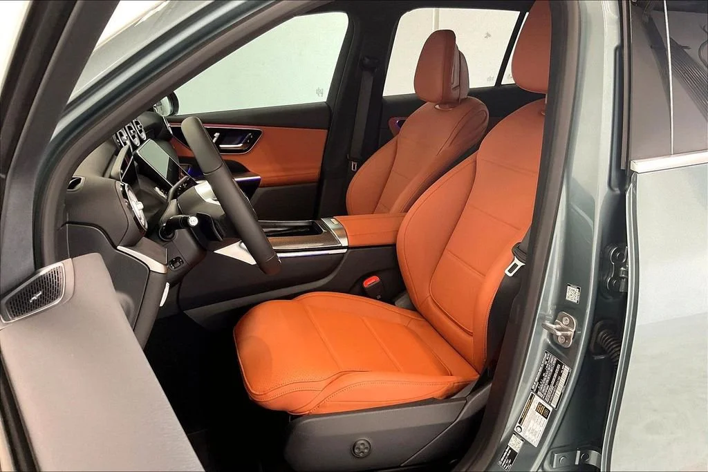 New 2026 Verde Silver Metallic Mercedes-Benz GLC 300 image 21