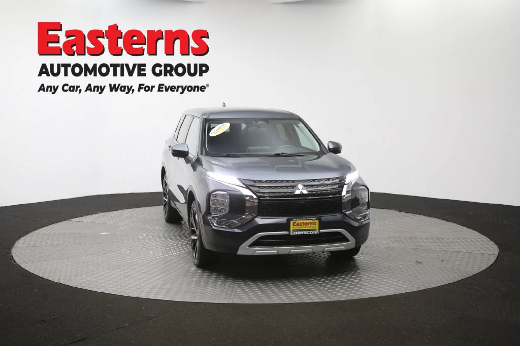 Used 2024 Gray Mitsubishi SE image 53
