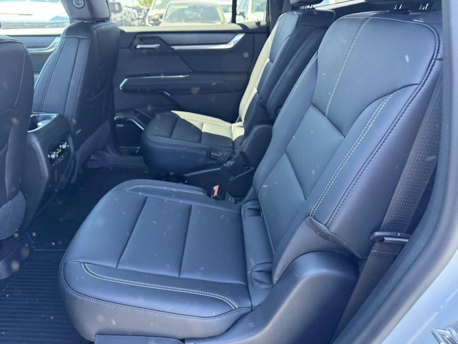 New 2026 Glacier White Tricoat GMC Elevation image 10