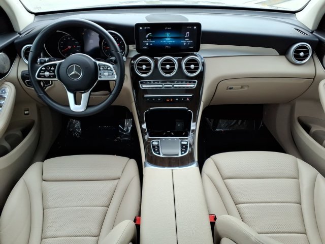 Certified Used 2021 Silver Mercedes-Benz GLC 300 image 4