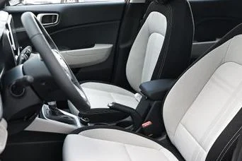 New 2026 Shimmering Silver Hyundai SEL image 8