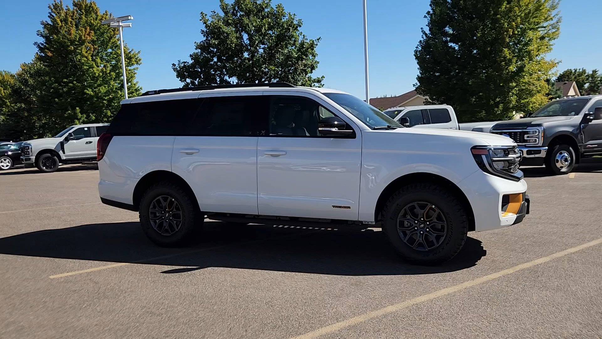 New 2027 Star White Metallic Tri-Coat Ford Tremor image 9