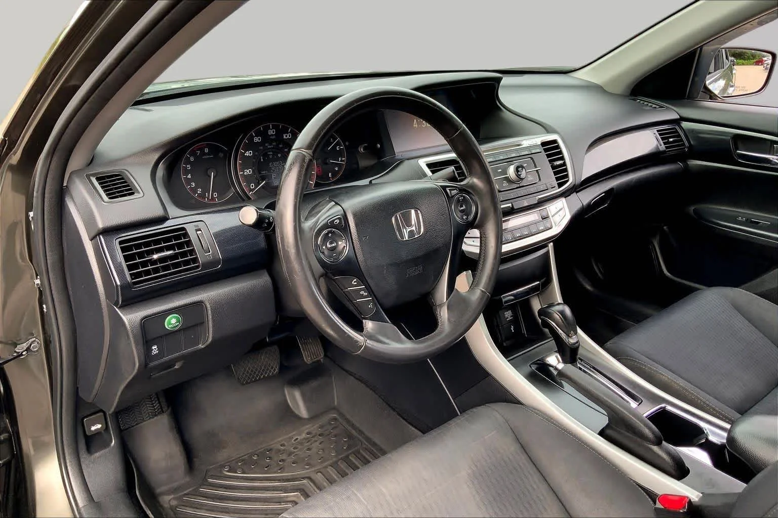 Used 2014 Hematite Metallic Honda Sport image 18