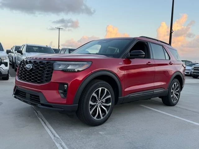 New 2026 Rapid Red Metallic Tinted Clearcoat Ford ST-Line image 3