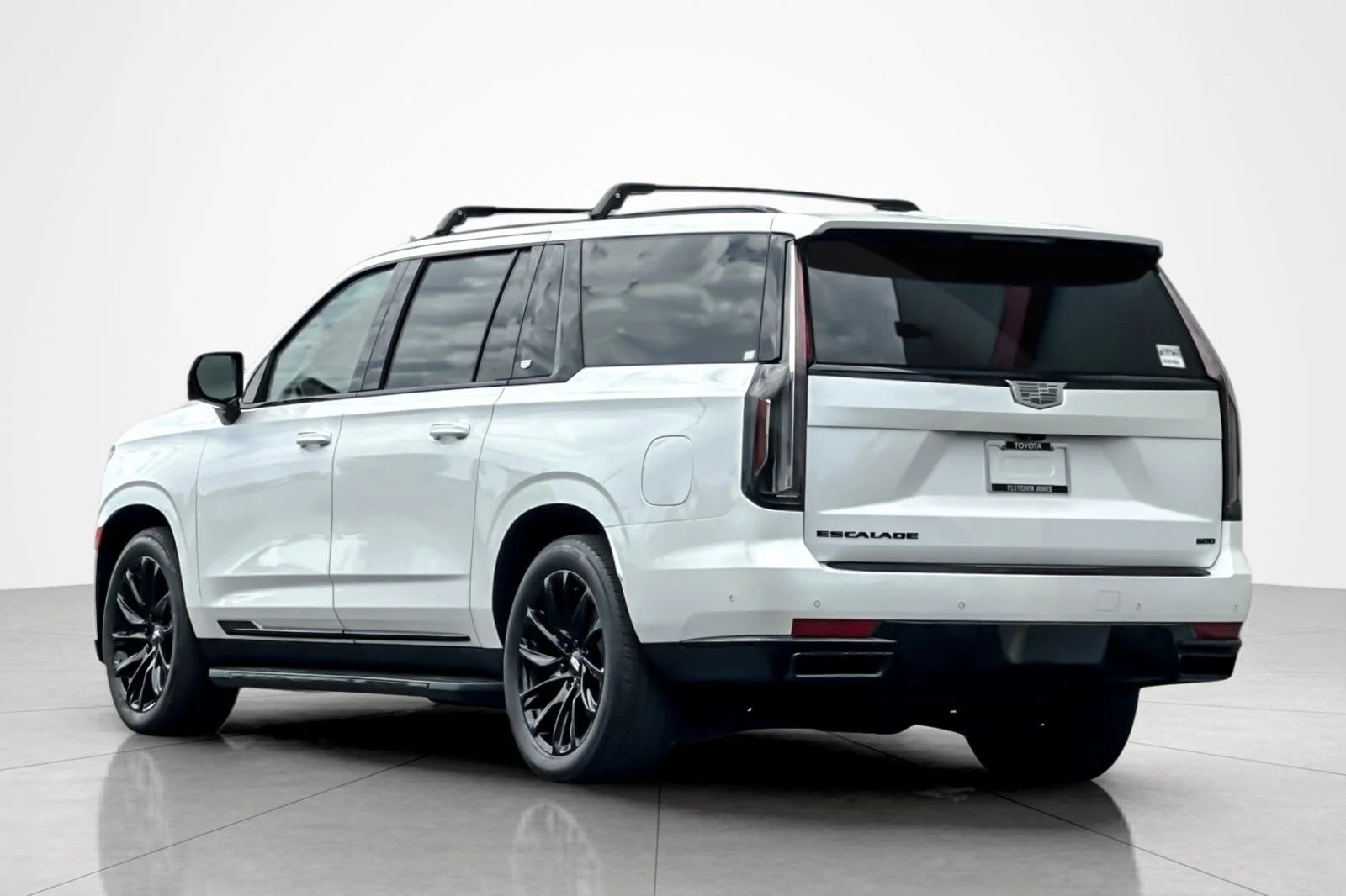 Used 2024 Crystal White Tricoat Cadillac 4WD Sport Platinum image 3