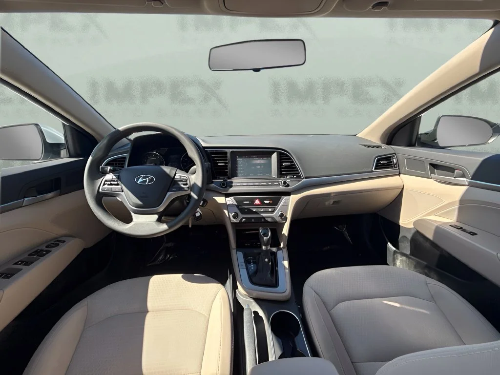 Used 2017 White Hyundai SE image 11