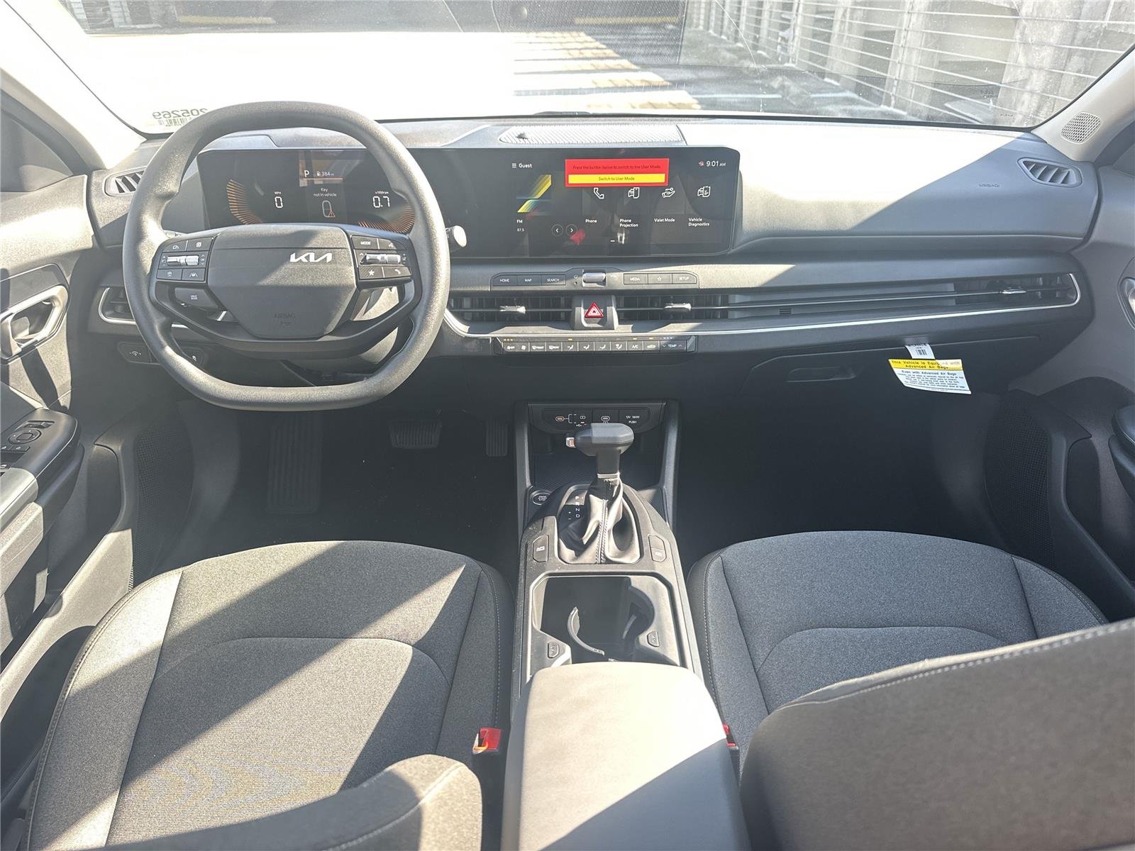 2025 Kia K4 LXS - Photo 17
