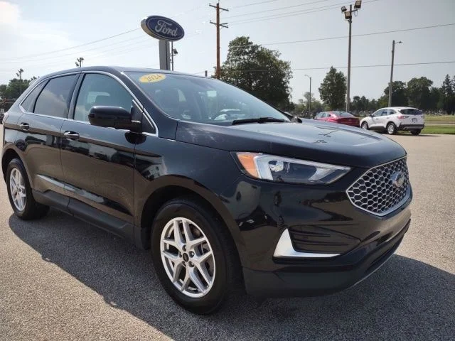 Certified Used 2024 Black Metallic Ford SEL image 7
