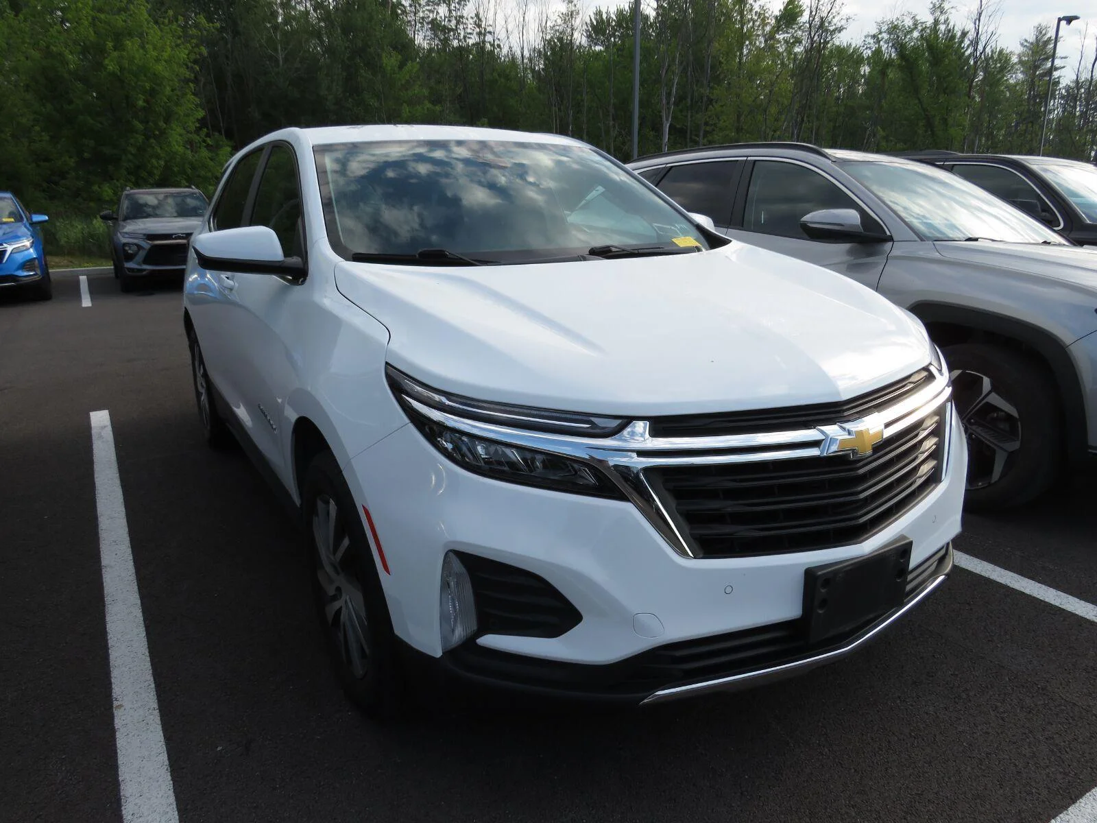 Used 2024 Summit White Chevrolet LT image 2