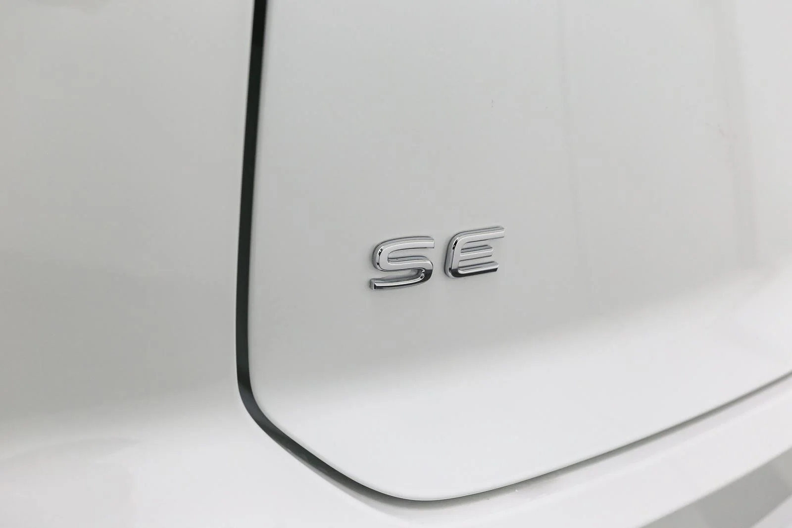 New 2026 Opal White Pearl Volkswagen 2.0T SE image 11